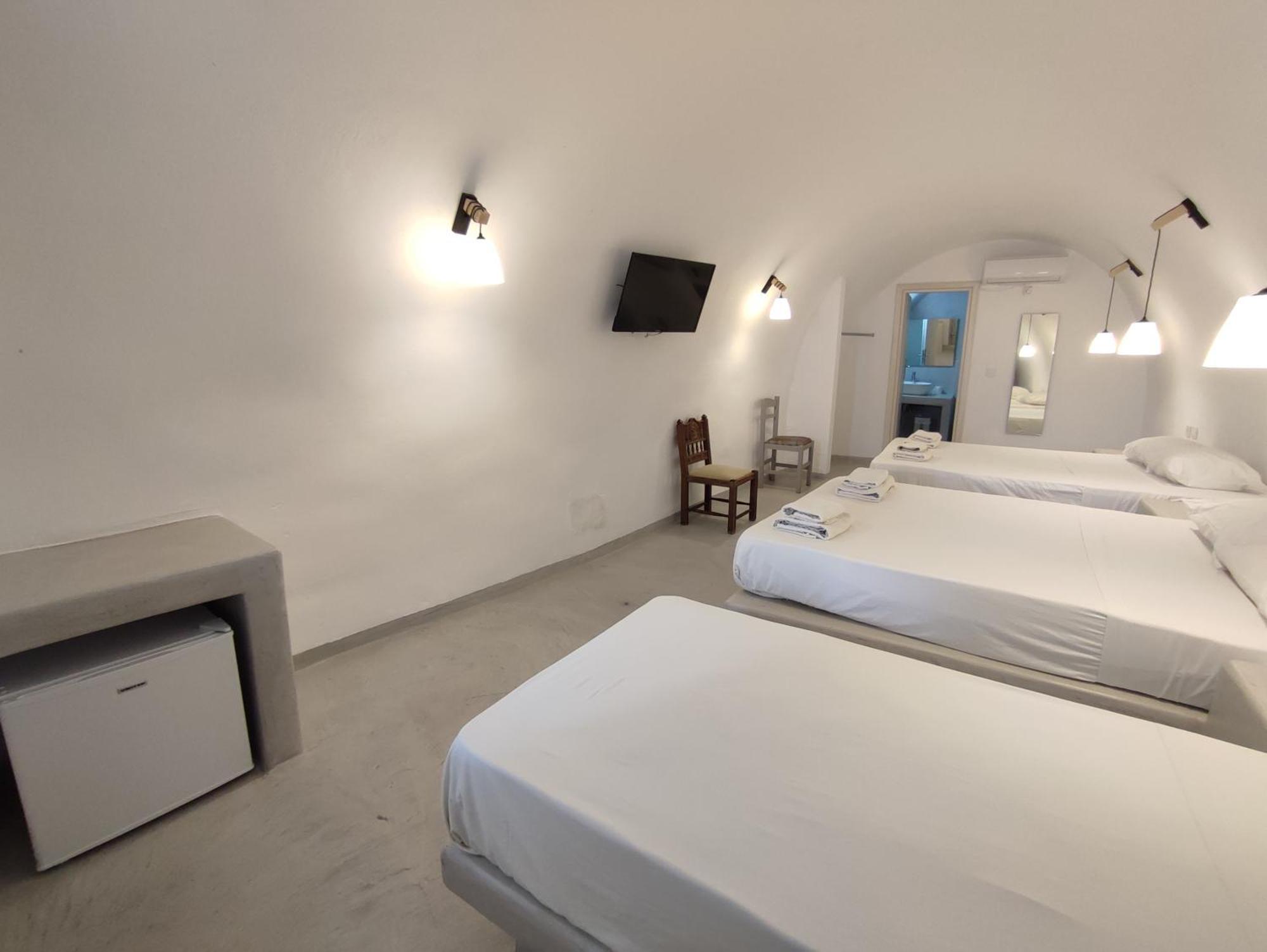 Magic Caves Rooms- Fira Center Esterno foto