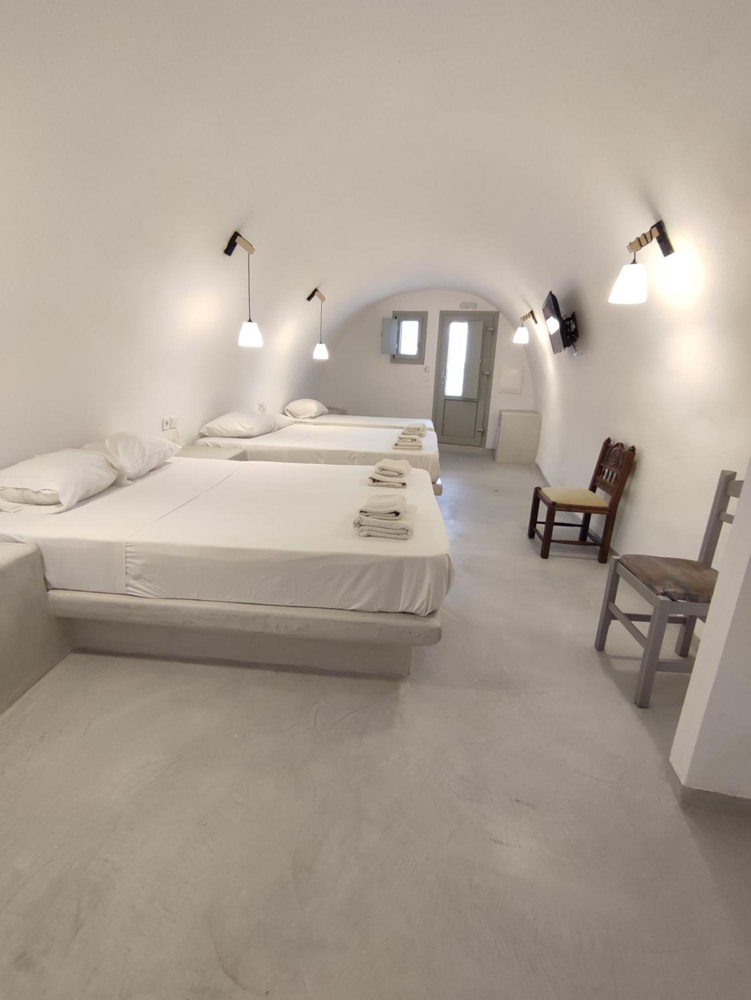 Magic Caves Rooms- Fira Center Esterno foto